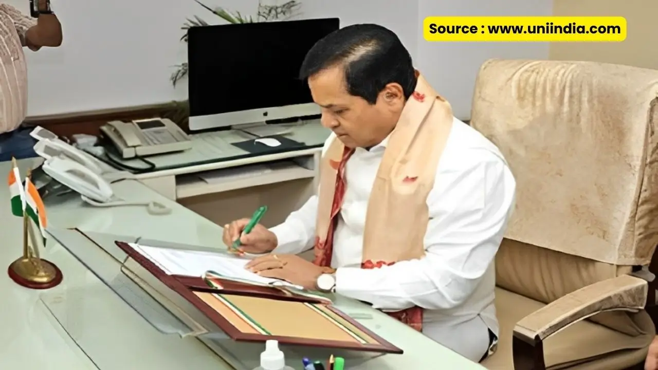 Sarbananda Sonowal Takes Charge of Ministry of Ports, Shipping & Waterways for Third Term